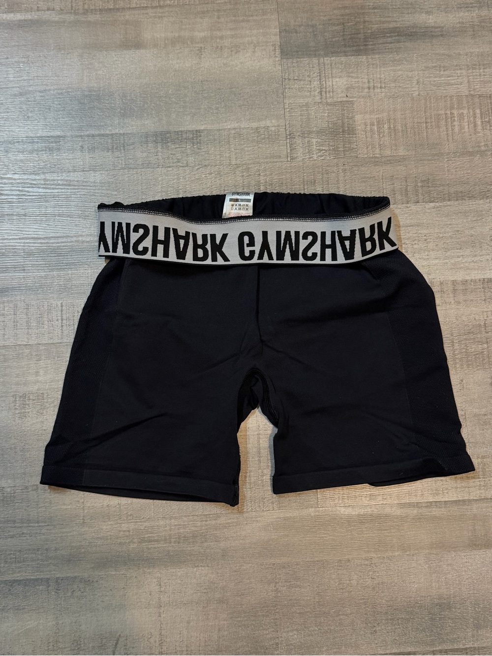 Gymshark Women’s Black Seamless Compression Shorts Size Large Like New